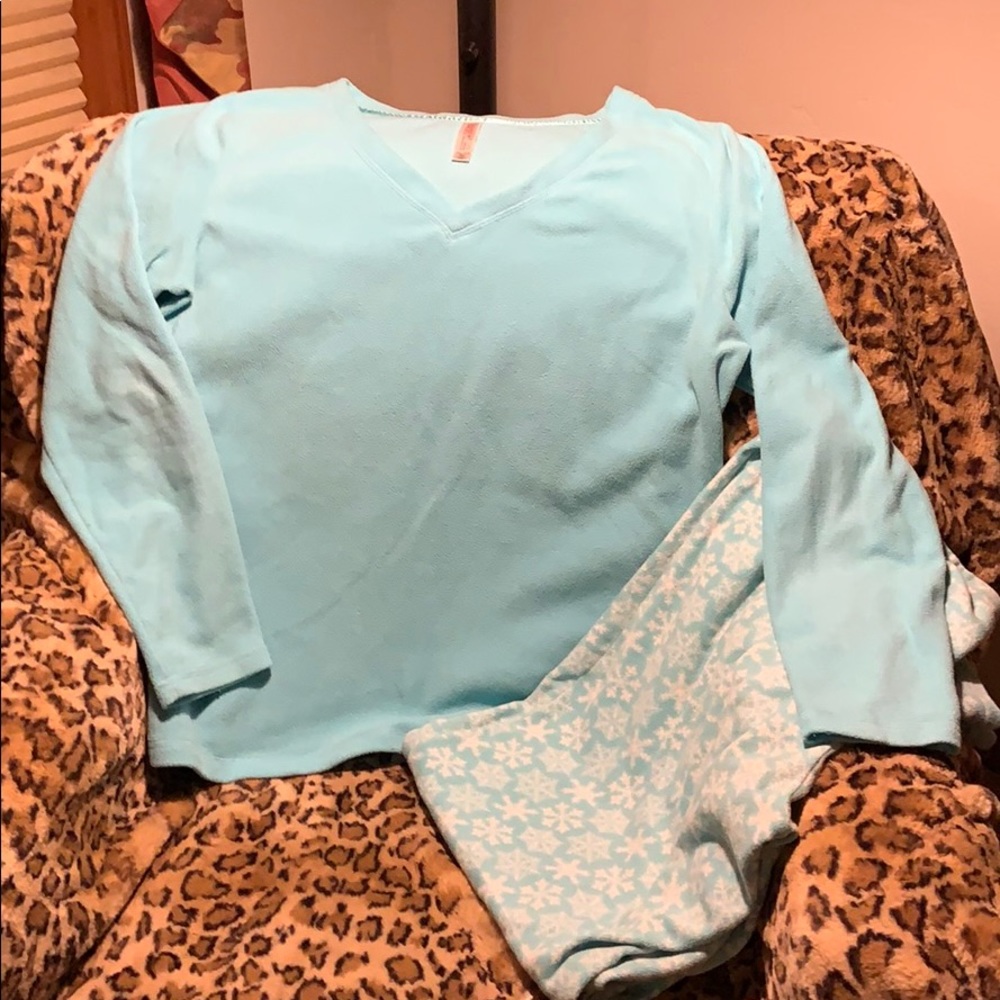 ❤️Gillian & OMalley Fleece Pajama Set!